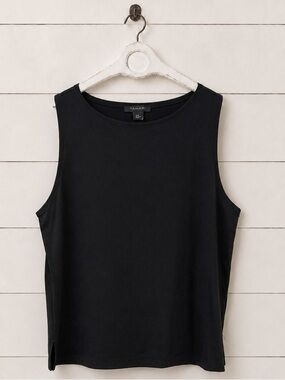 Tahari Black Sleeveless Crewneck Tank Top